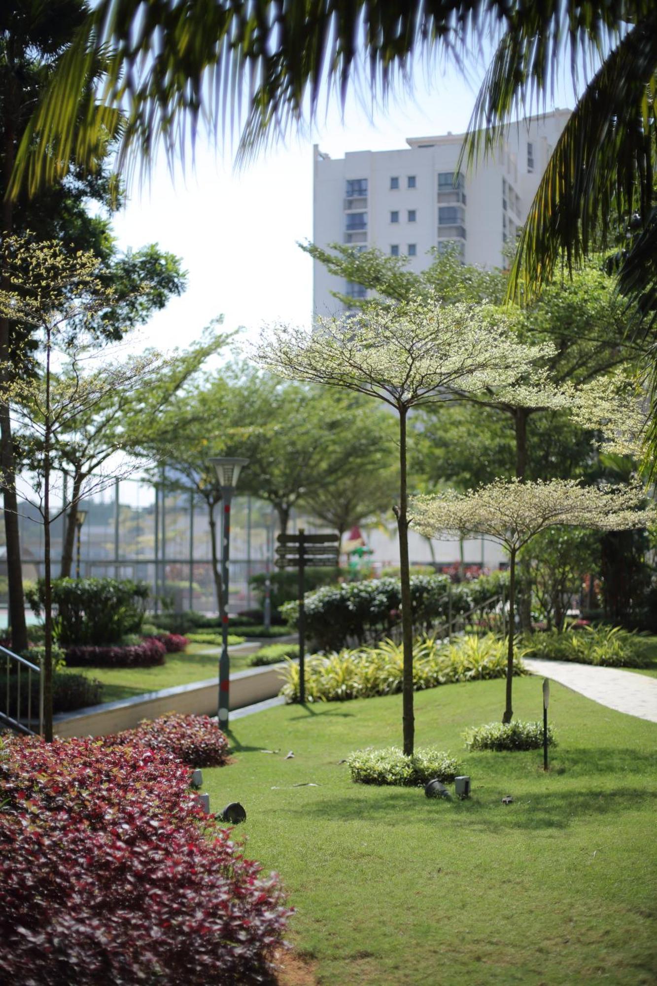Kid-loving Poolside Haven - 2br - Netflix - Games Apartment Johor Bahru